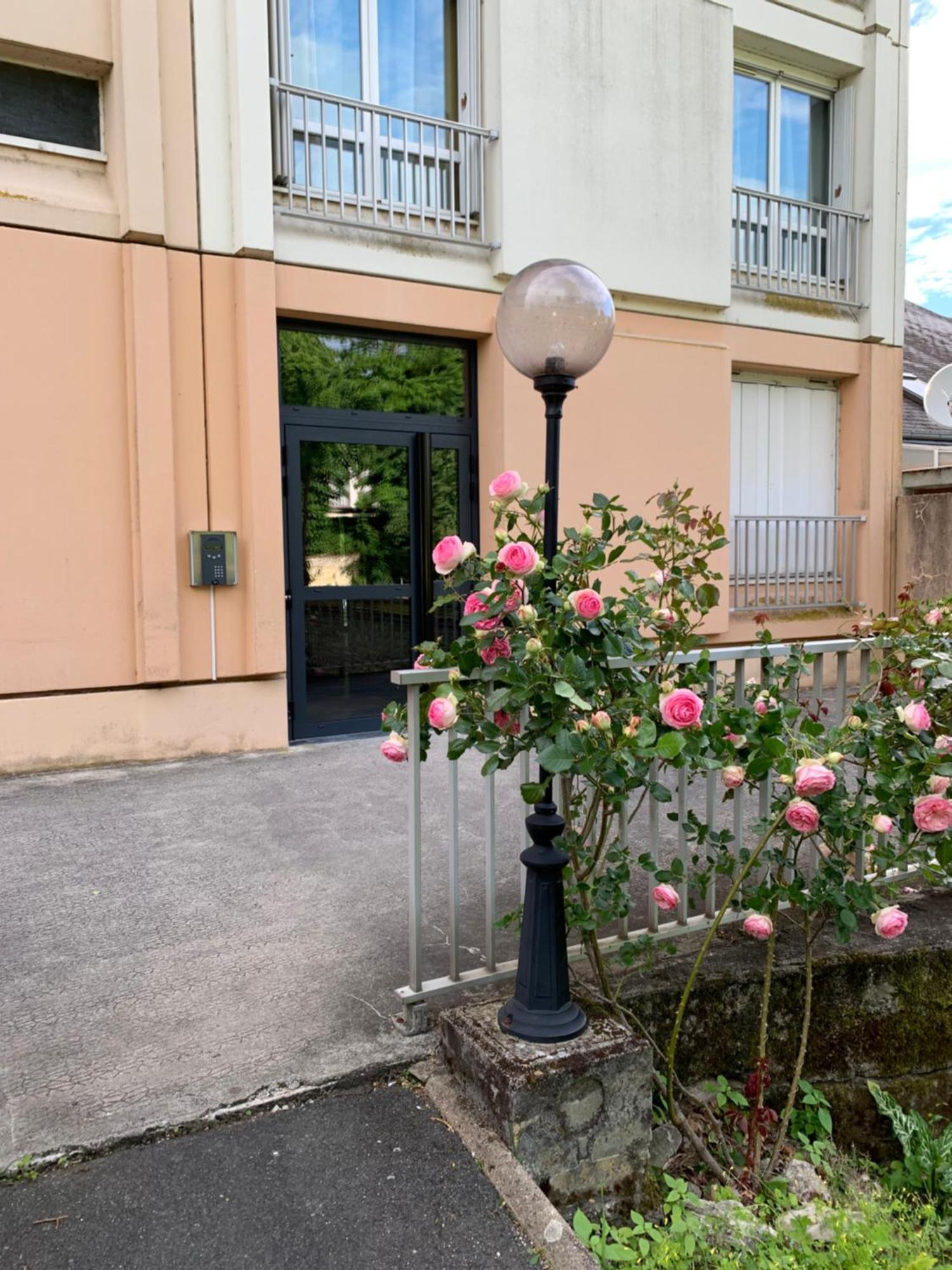 Le Grand Parc 13 - 2 Chambres - Wifi - Parking Chateauroux Exterior photo