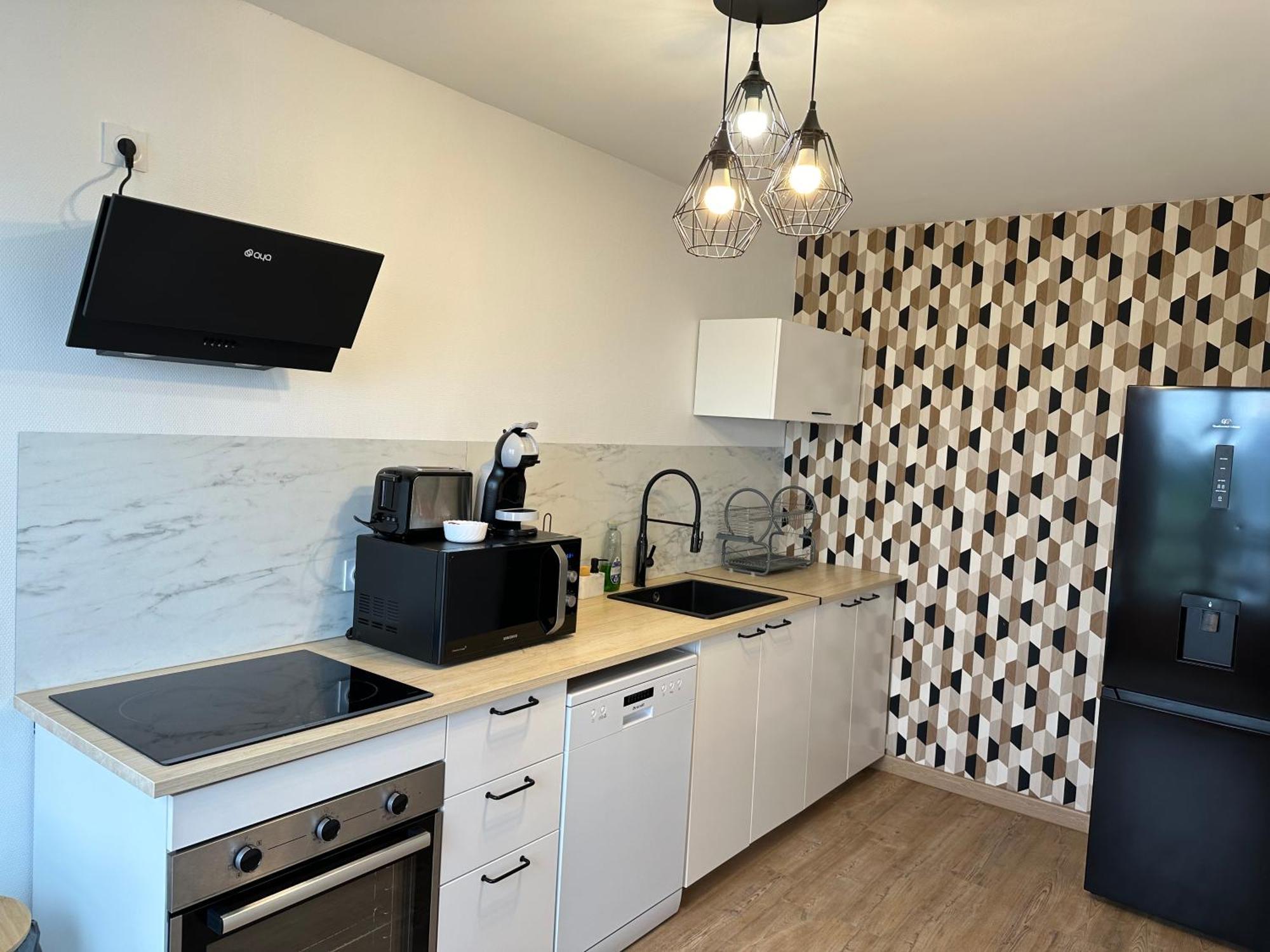 Le Grand Parc 13 - 2 Chambres - Wifi - Parking Chateauroux Exterior photo