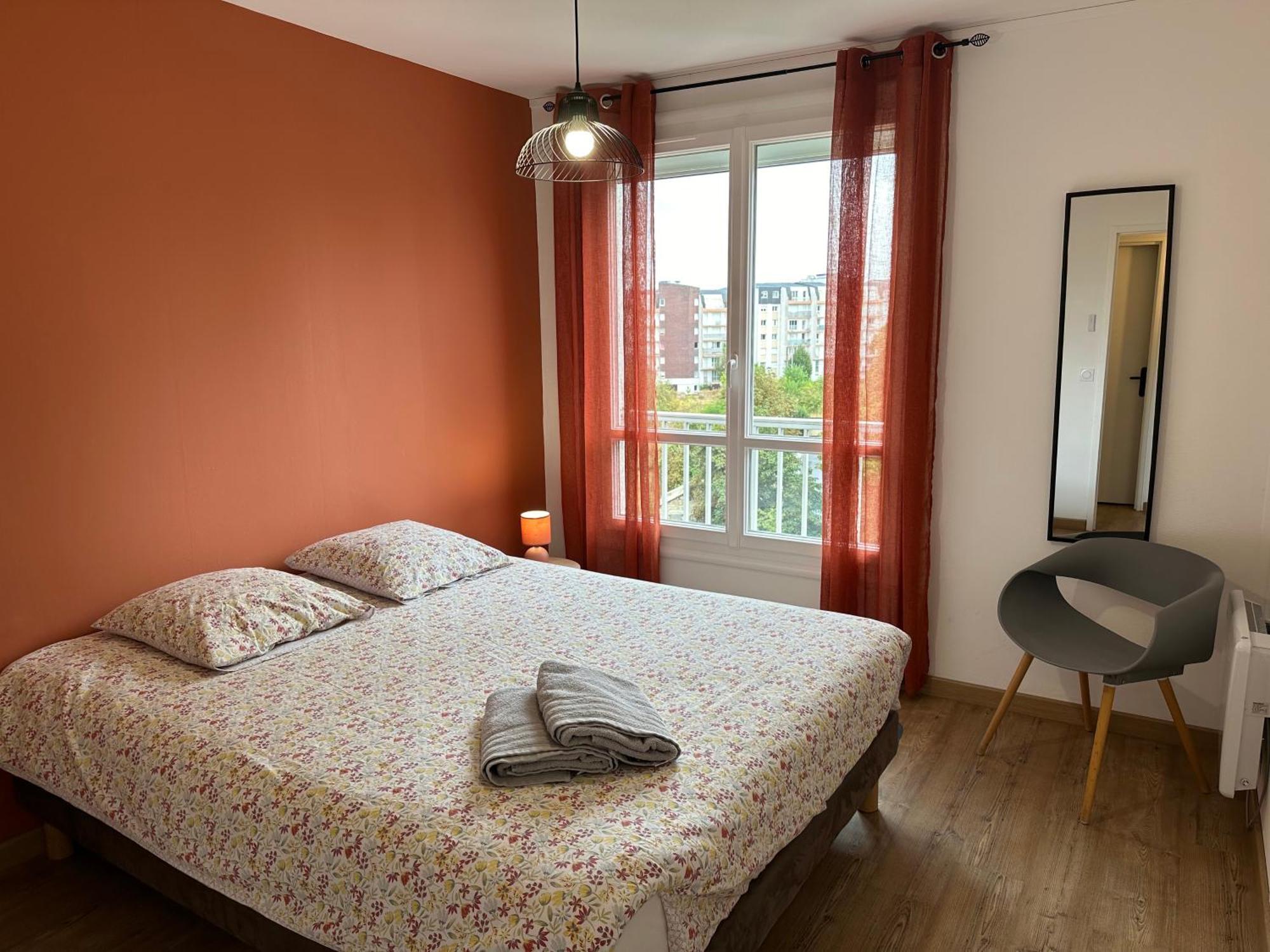 Le Grand Parc 13 - 2 Chambres - Wifi - Parking Chateauroux Exterior photo